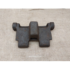 Heavy explosive carrier  Borgward IV track link