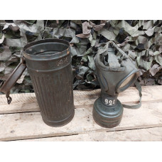 Wehrmacht gas canister with gas mask